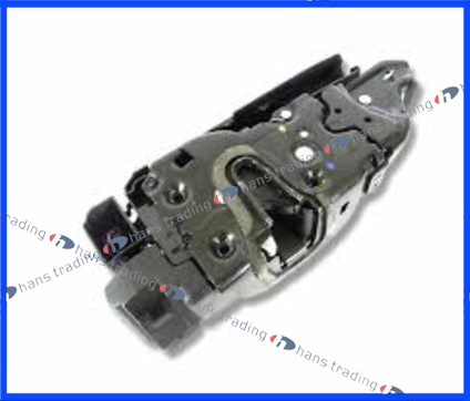 ※要在庫確認 ベンツ 純正品 W447 V220d 右リアドアロック 右後 右リアスライド ドアロック 4477301002 4477301135拍卖