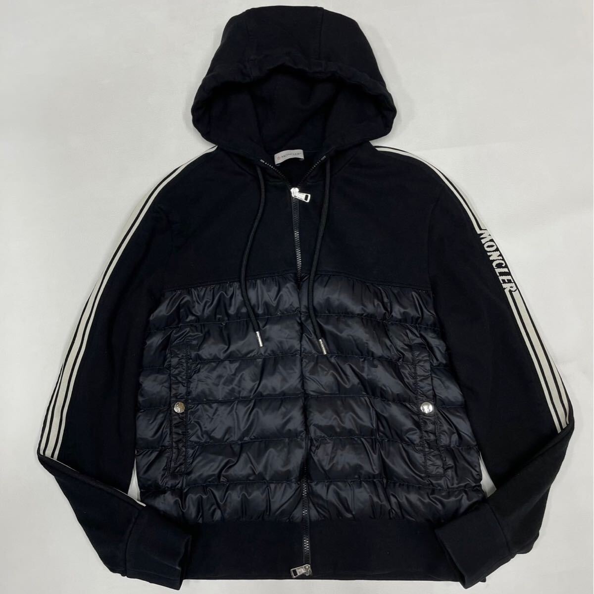 ■Lサイズ 極美品 MONCLER モンクレール MAGLIA マグリア ダウンジャケット ニット切り替え 袖ロゴ パーカー ハイブリッド ブラック 黒拍卖