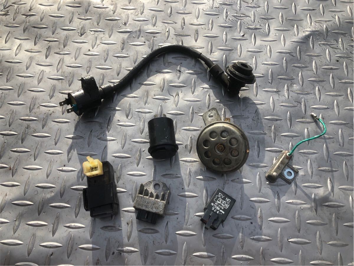 57085■ ホンダ スーパーディオ AF27 (161番台〜) 実働 CDI イグニッションコイル レギュレーター ホーン リレー 電装系拍卖