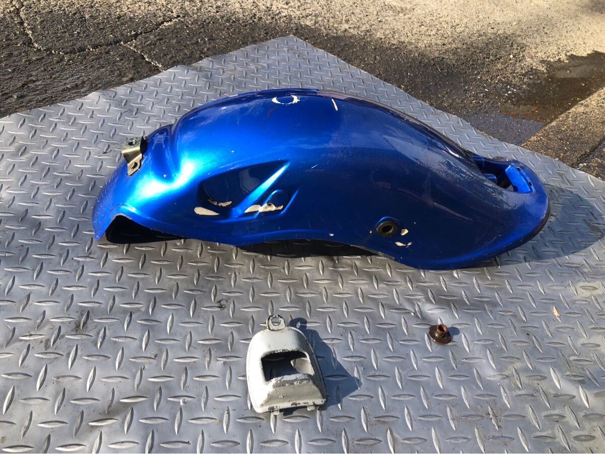 56698■ ホンダ ジャズ AC09 (100番台〜) リア フェンダー 外装 カバー カウル 青色拍卖