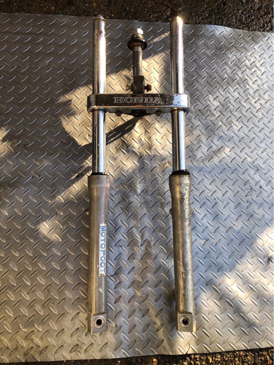 56690■ ホンダ ジャズ AC09 (100番台〜) フロント フォーク 三又 ステム フォークカバー セット拍卖