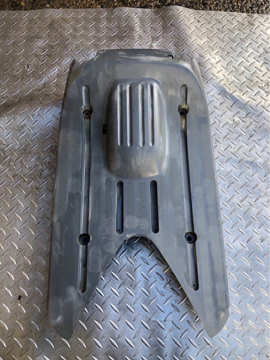 56879■ スズキ チョイノリ CZ41A (103番台~) 純正 外装 ステップボード カウル拍卖