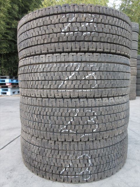 送料無料 スタッドレス 245/70R19.5 BS W999 2023年製 4本セット 14mmぐらい拍卖