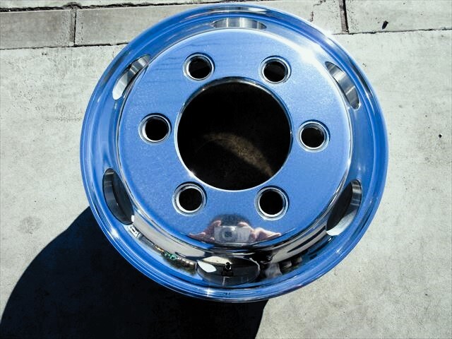 送料無料 4トン車用 Stron-G アルミホイール 17.5×6.00 135 6穴 フロント用 鏡面仕上げ済み 1本拍卖