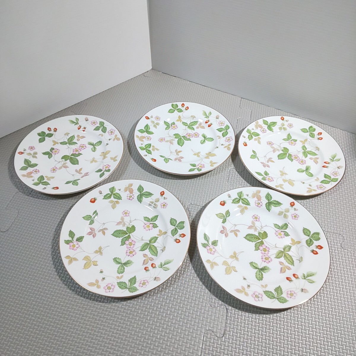 ウェッジウッド【ワイルドストロベリー プレート 5枚】約15cm WEDGWOOD デザートプレート 黒壺拍卖
