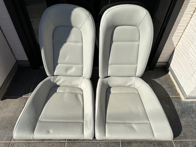 日産GT-R R35 (CBA-R35)リアシート拍卖