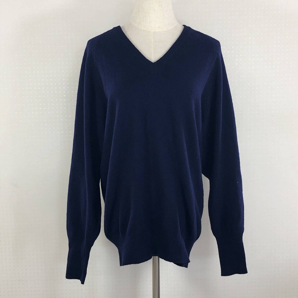 YAS1143 極美品 レディース トップス セーター ニット クリーニングタグ付 Lサイズ ネイビー 紺 無地 毛100% ウールマーク 防寒 上質 秋冬拍卖