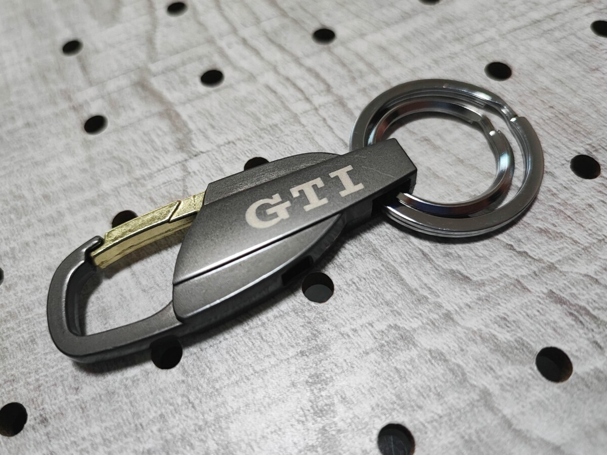 GTI チタングレー キーホルダー■フォルクスワーゲン ゴルフ ポロ ビートル ニュービートル ティグアン アップ! パサード拍卖