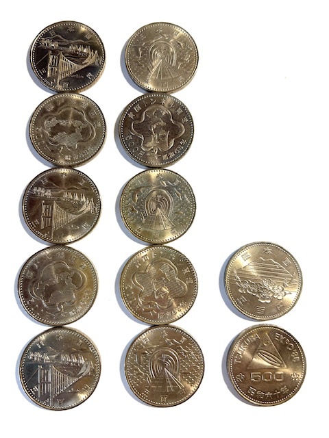 極美:未使用昭和60年つくばエキスポ記念500円昭和63年瀬戸大橋開通記念500円昭和63年青函トンネル開通記念500円合計12枚拍卖