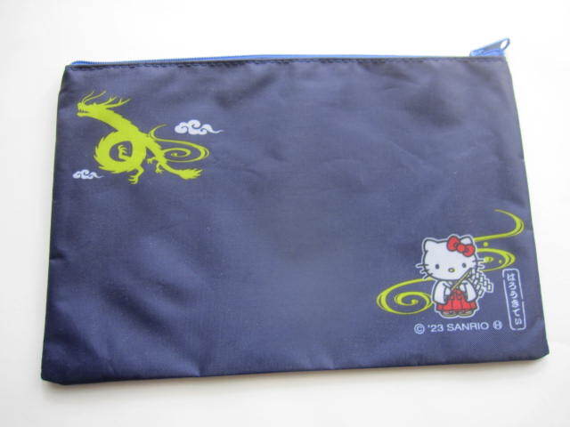 新品 未使用 ハローキティ スクエア型 ポーチ 宝くじ ノベルティ 竜年 ドラゴン ネイビー系 非売品 拍卖