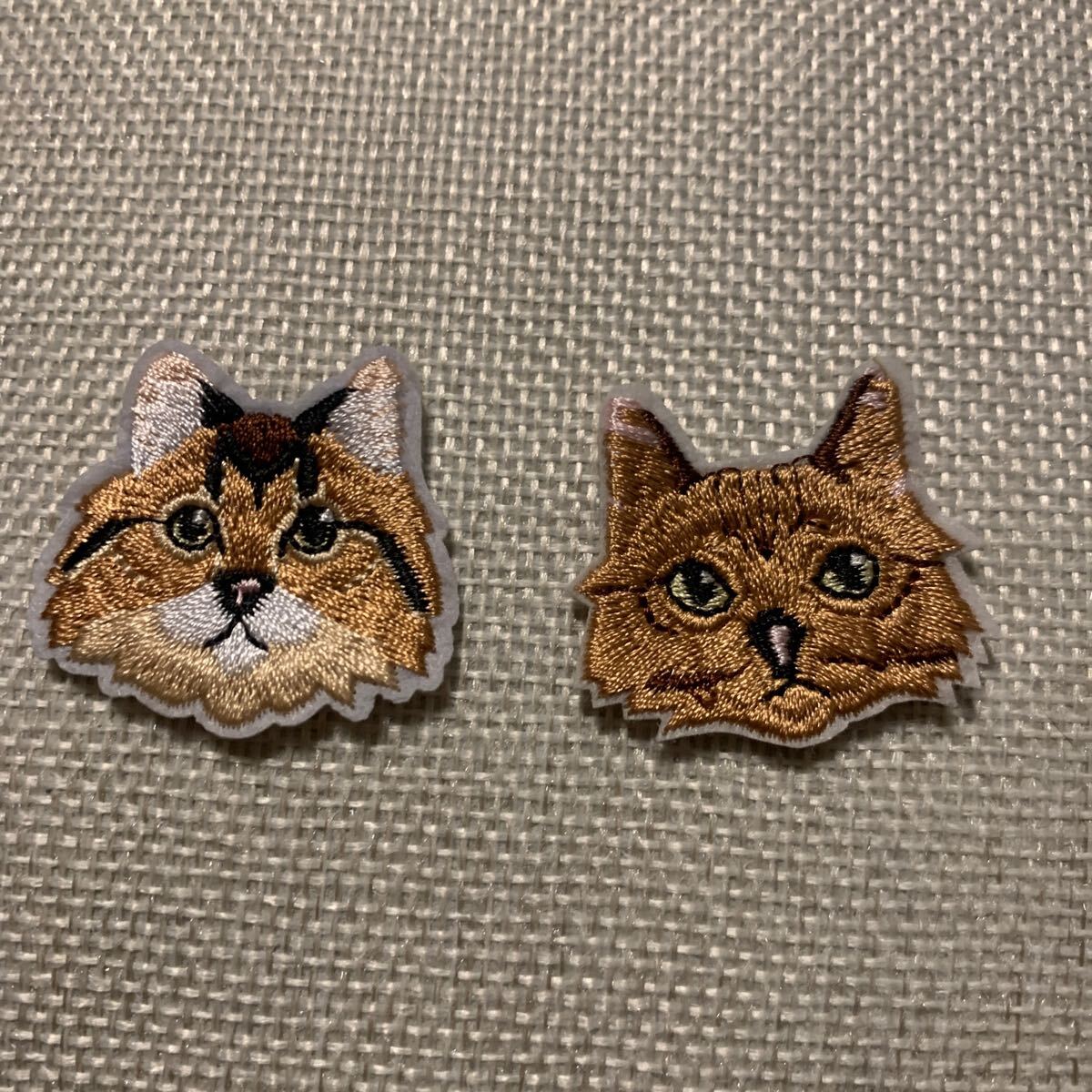 猫と魚の刺繍ワッペン2点セット 3.6×3.6 ハンドメイドc拍卖