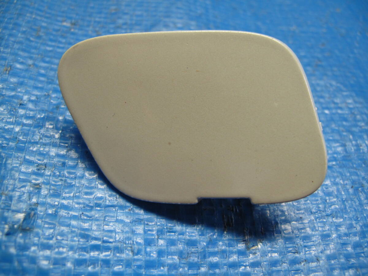 G トヨタ 車種不明 右? リア? フロント? 牽引フックカバー ホールカバー メクラ 蓋拍卖