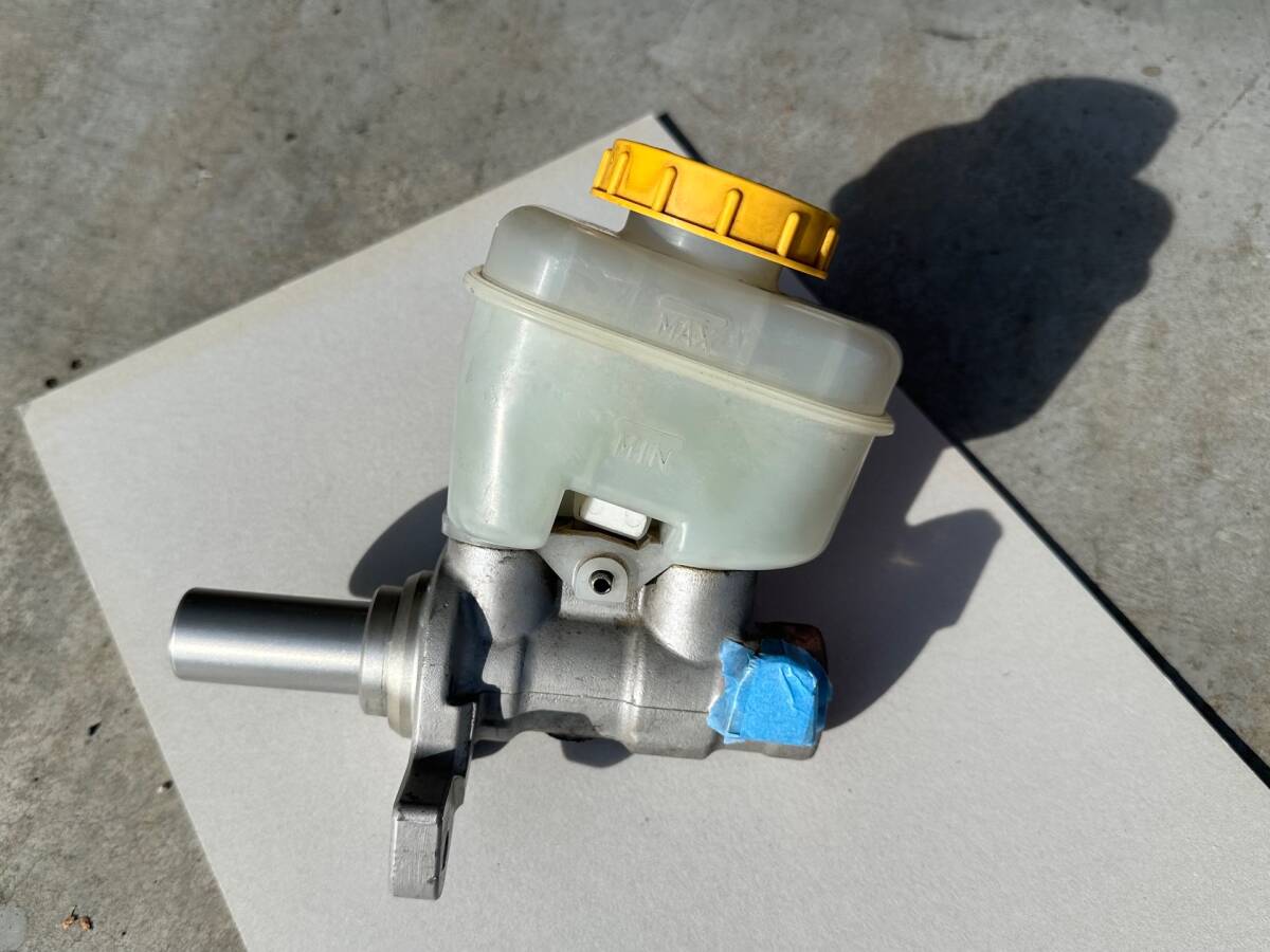 WRX STi GRB インプレッサ 純正ブレーキマスターシリンダー 26401AG052拍卖