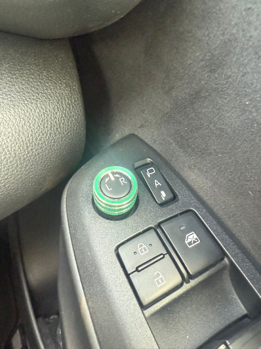 デザイン性UP♪ ドアミラー スイッチ カバー 緑 グランエース H300W系 GDH303W プレミアム G拍卖