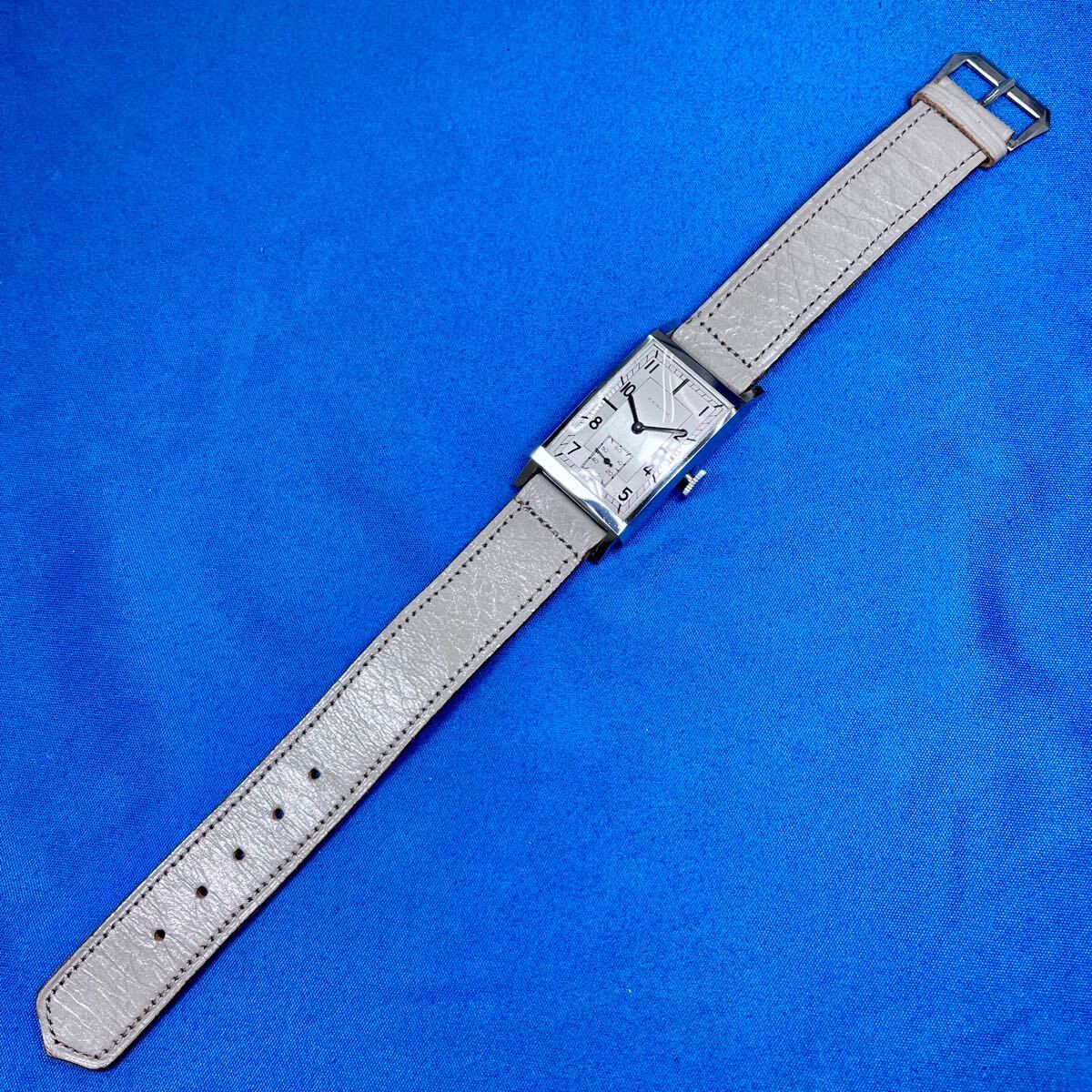 【希少稼働品】ZENITH ゼニス レクタンギュラー 手巻き ヴィンテージ 腕時計 スモセコ アンティーク レザーベルト拍卖