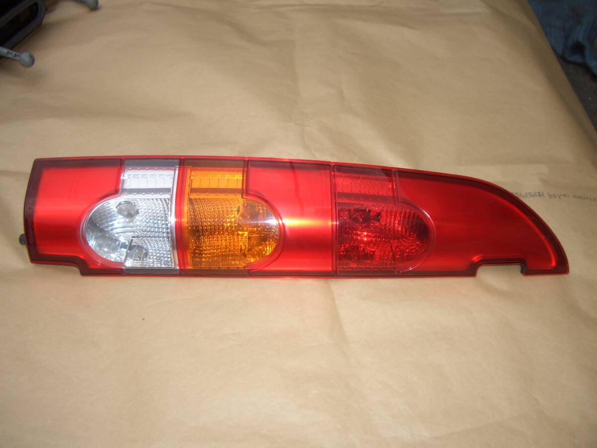 KCK4M カングー キャンパストップ 純正 左 テールライト テールランプ 【E】拍卖