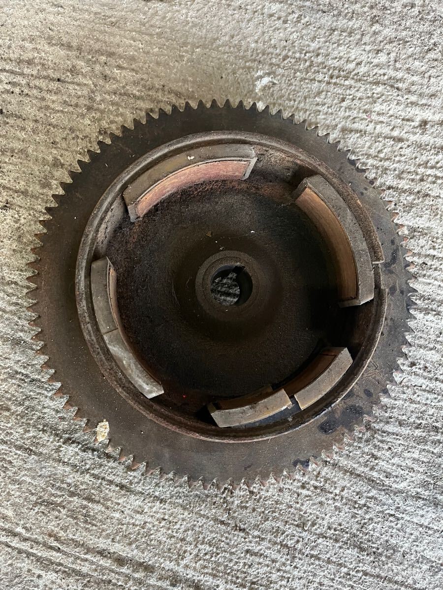 ガソリンエンジン 部品パーツ 三菱G710L セルエンジンの部品 フライホイール 拍卖