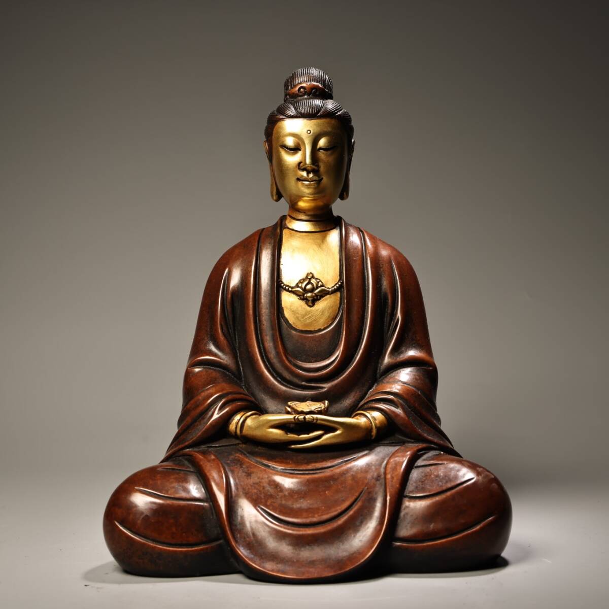 ◆旧家蔵出◆古美術 中国古玩 大明永樂年製款 古紫銅製 塗金 如意観音 仏造像 細密細工造 置物 擺件 古賞物 時代物 A13拍卖