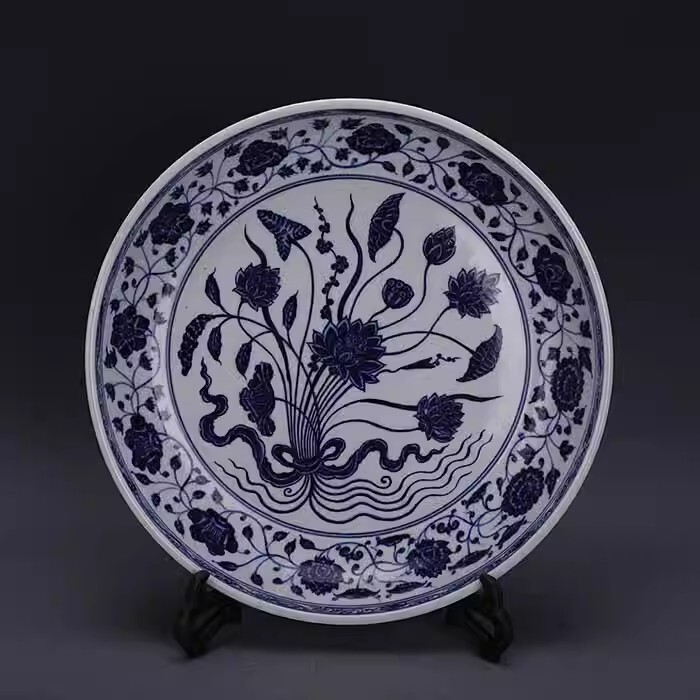 ◆旧家蔵出◆古美術 中国古玩 大明宣徳年製款 青花 一束蓮紋大盤 古賞物 骨董 時代物 CN01拍卖