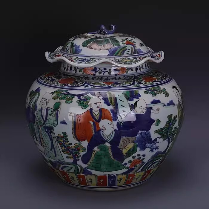 ◆旧家蔵出◆古美術 中国古玩 大明嘉靖年製款 五彩 十八羅漢紋盖罐 古賞物 擺件 骨董 時代物 CN01拍卖