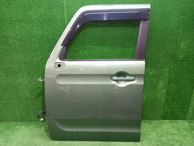 スペーシア DAA-MK53S 左フロントドア セントラル M2E1 68002-79R00拍卖