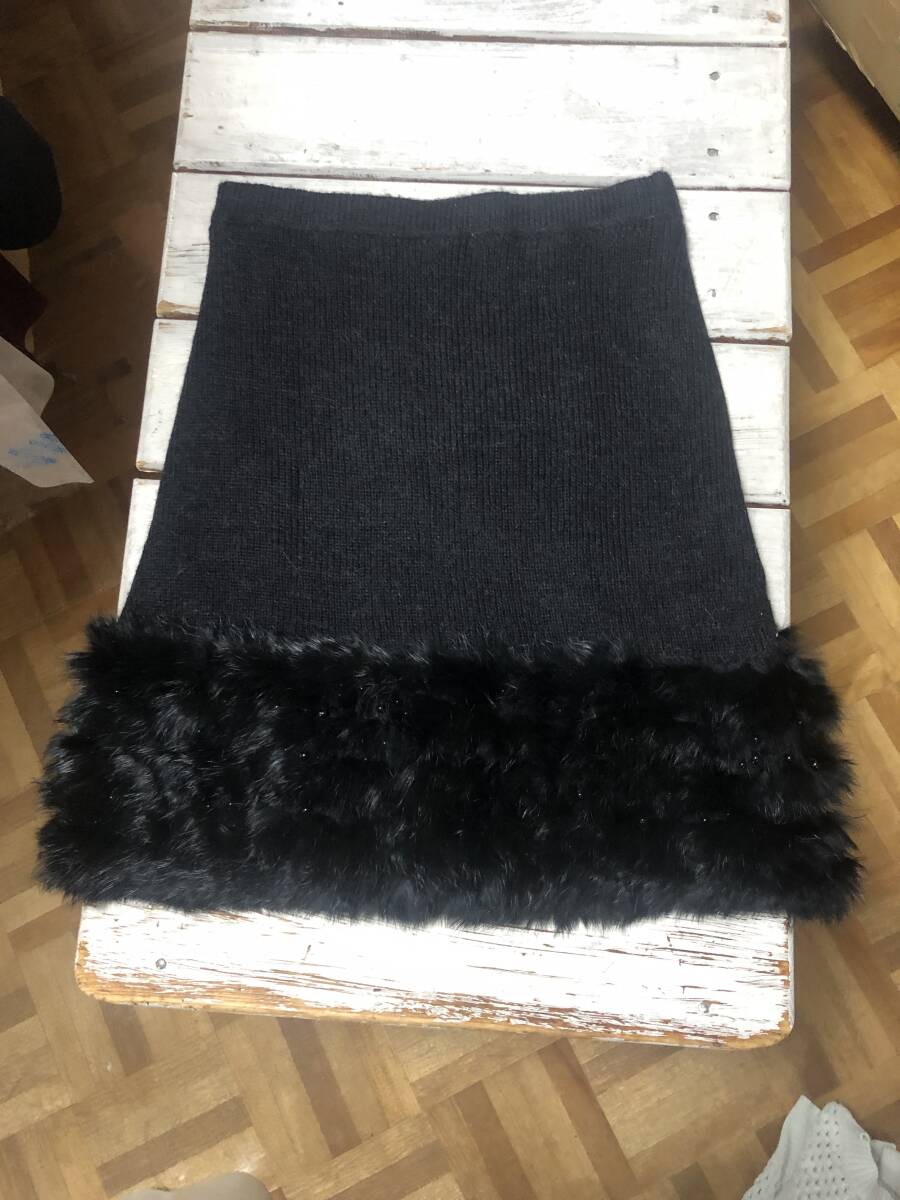 新品LE SOUK ラビットファー付きニットスカート拍卖