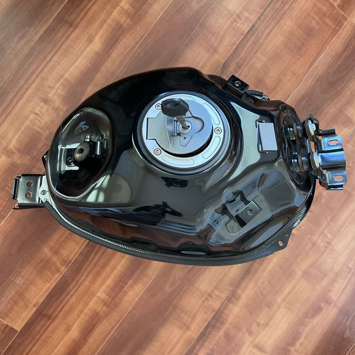 YZF R25 燃料タンク フューエルタンク 漏れ無し拍卖