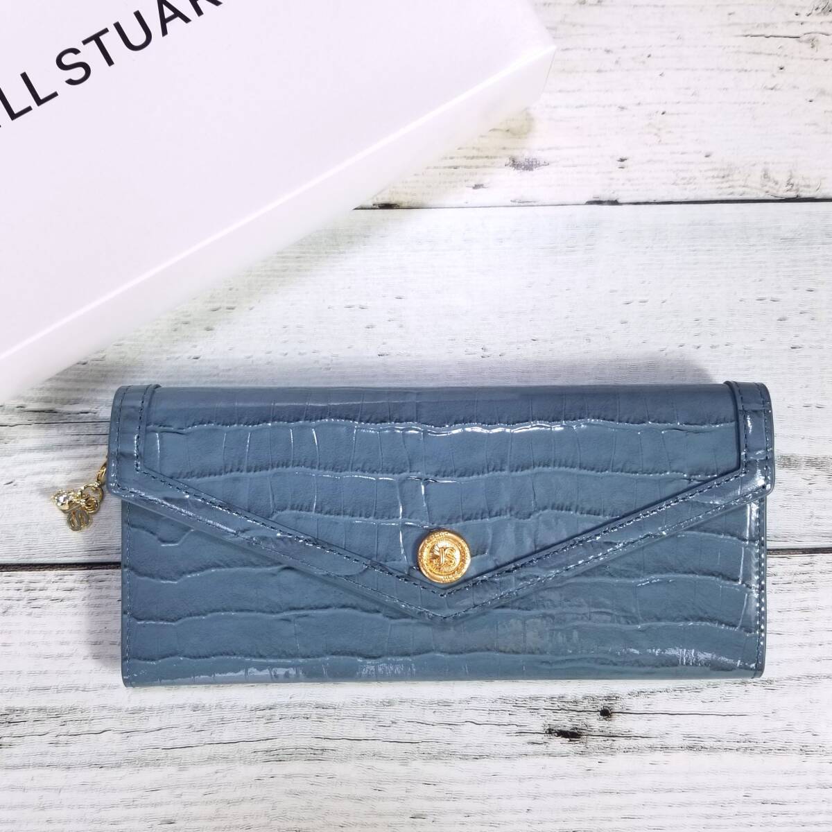 定価17,600円【送料無料・匿名配送】◆新品◆JILL STUART ジルスチュアート◆長財布 エナメル クロコ型押し ブルー 水色 薄型 レター型拍卖