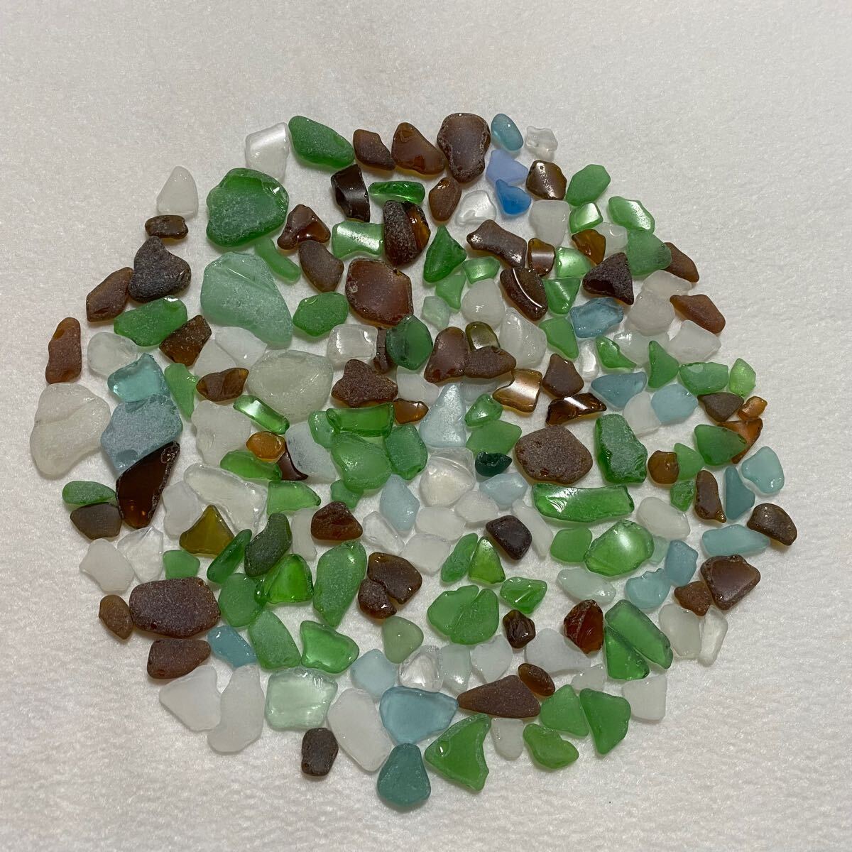 シーグラス250g 日本海 S907 ビーチグラス 希少な極小サイズと小サイズのセット コレクションや工作や作品造りにどうぞ 粗めあり拍卖