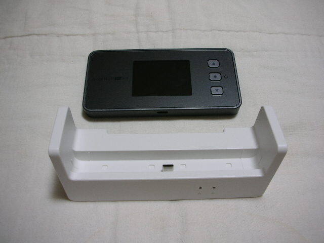 ◆中古品 UQ モバイル ルーター X11 NAR01 卓上 ホルダ NAR01PUU◆KDDI クレードル 5G拍卖