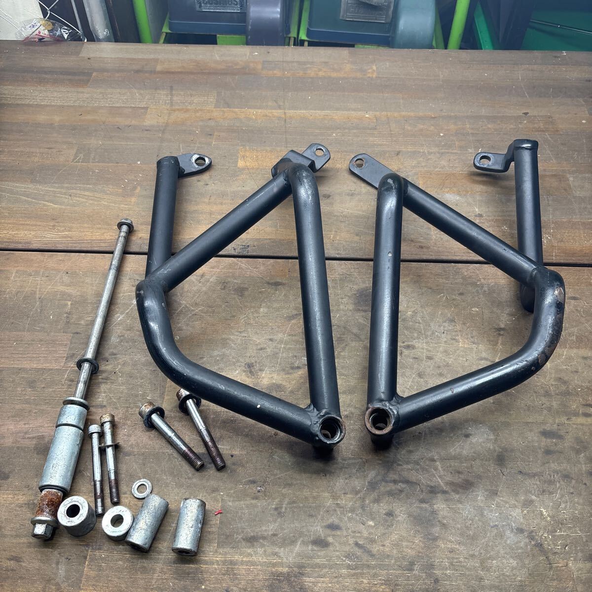 FJR1300 エンジンガード ガリキズあり拍卖