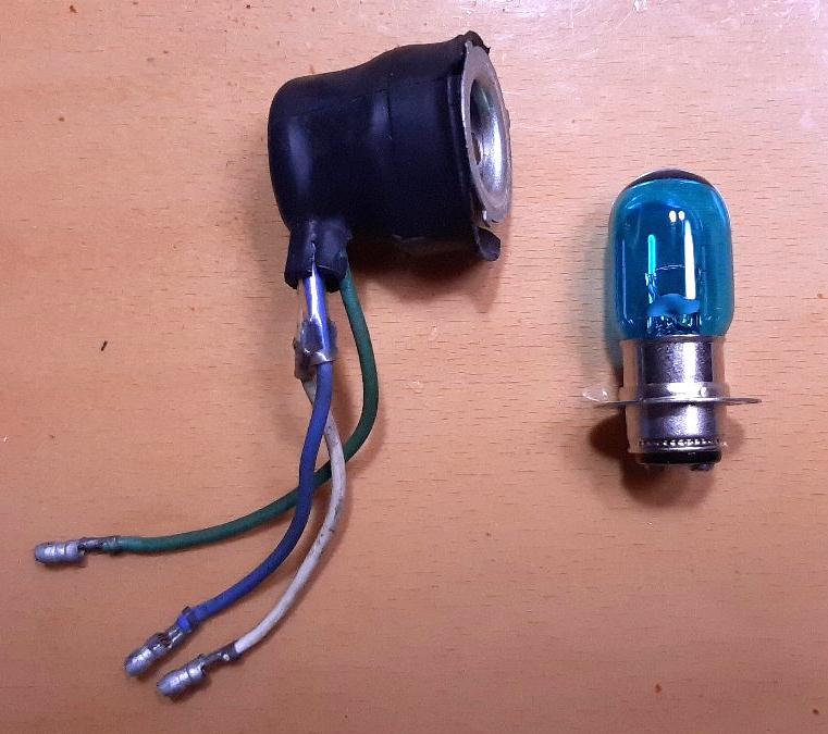 ROADFOX ロードフォックス■純正ヘッドライトコネクタ●高効率ホワイトバルブ★全国送料290円 消費税不要■拍卖