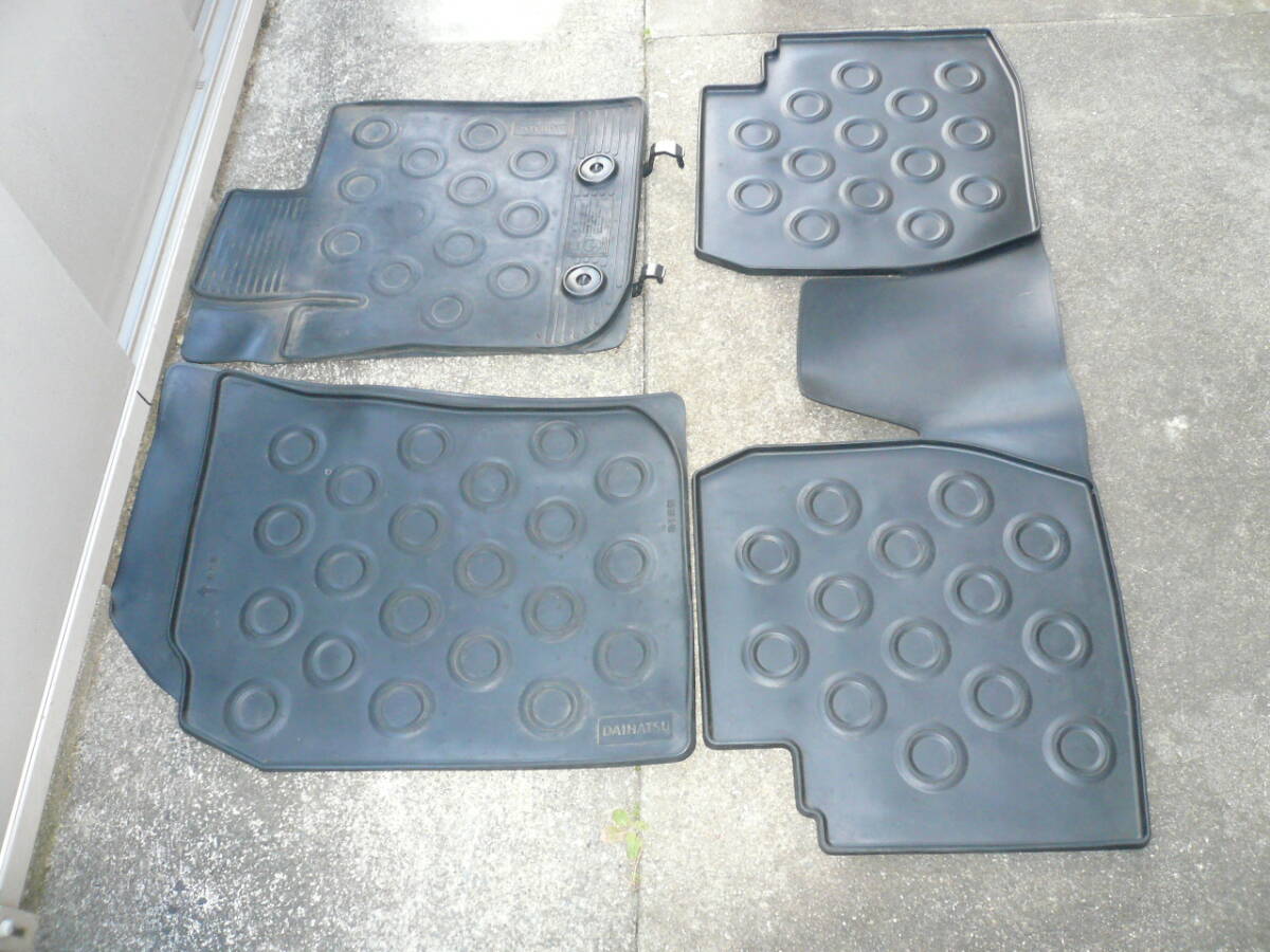 ミラバン ミラ ミライース L275V L275S L285V L285S など ダイハツ純正 ゴムマット 前後1台分 セット拍卖