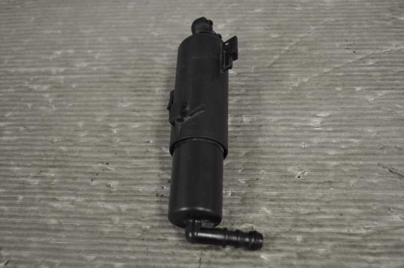 アウディ A4 アバント 1.8T TFSI (8KCDH B8) 純正 破損無 動作保証 ライトウォッシャー 右側 8K0 955 102 A s016720拍卖