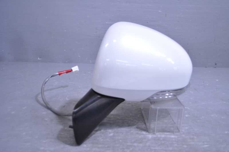 トレジア 前期(NSP120) 純正 破損無 取付OK 動作保証 左 ドアミラー 7P 電格 ウィンカー付 070 k087976拍卖