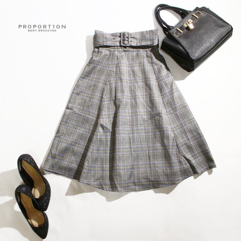 美品 プロポーションボディドレッシング PROPORTION BODY DRESSING 通年 チェック ベルト付き ミディ フレアスカート M グレー 青 ポリ拍卖
