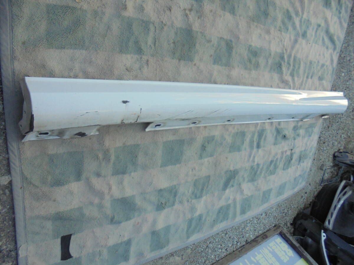 メルセデス・ベンツ W204 Cクラス AMG 純正 左サイドステップ A204 698 13 54 ☆送料格安 ☆要確認 6982拍卖