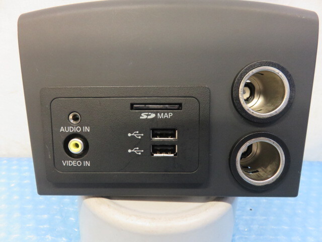 STD3576 日産 スカイライン V37 センターコンソールボックス/パーツ 外部端子 電源ソケット/純正 284H3-4GA0B拍卖