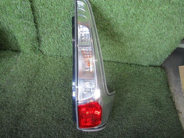 デイズ DBA-B21W 右テールランプ ハイウェイスター X Vセレクション+セーフティ2 3B20 CVT V09 VYN イマゼン 1146-391 26550-6A02A拍卖