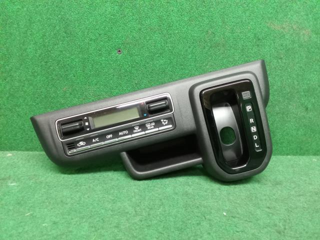 ハスラー 5AA-MR92S エアコン スイッチ パネル ZJ3拍卖