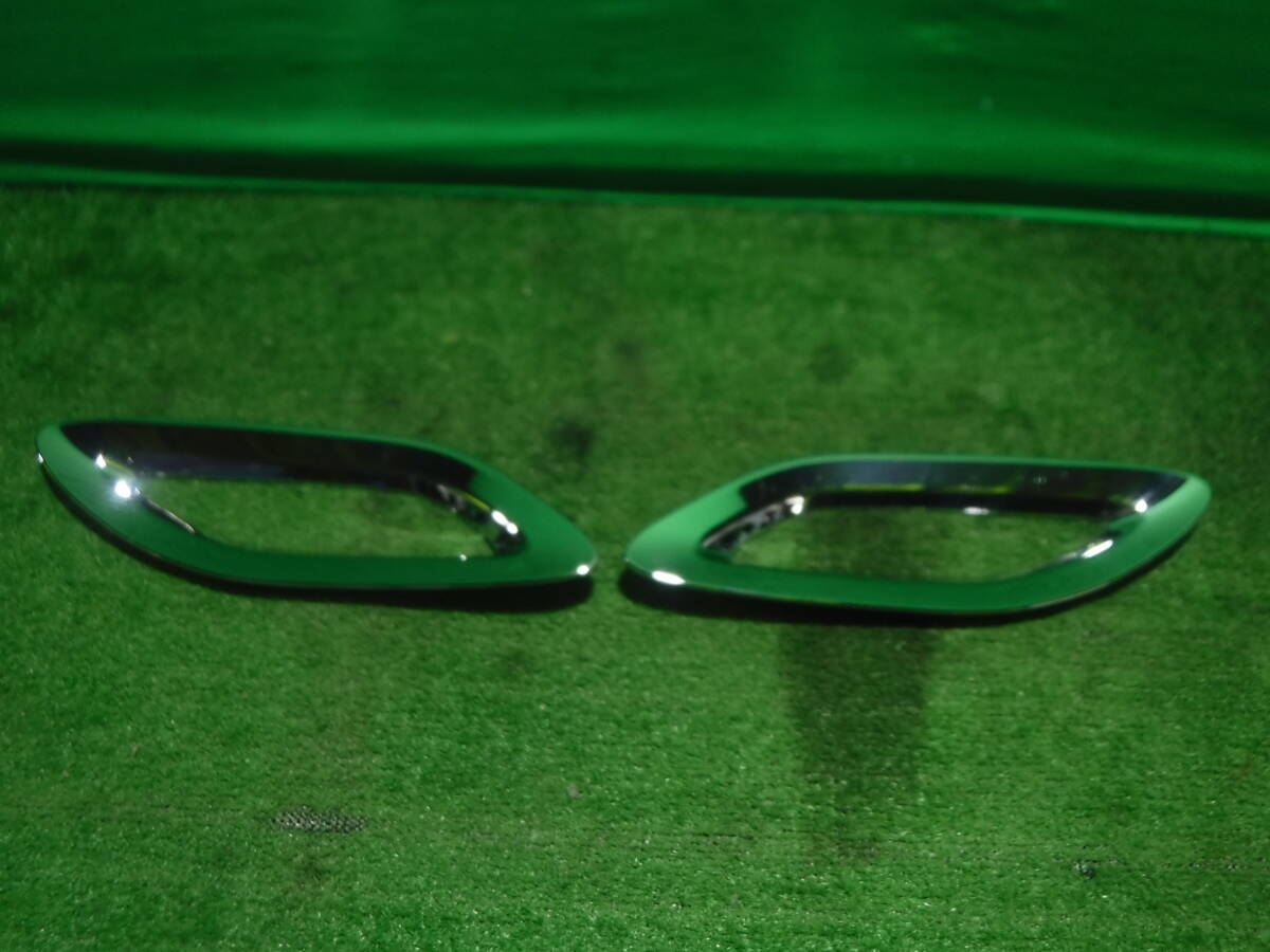 (B) トヨタ アルファード AAHH45W 40系 社外 リアバンパーリフレクター枠 メッキ 左右セット拍卖