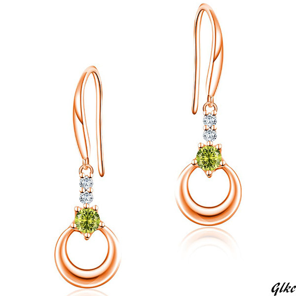 【洗練されたデザインが可愛らしさを引き立て、日常使いにぴったり】ピアス 8月 誕生石 レディース 金属アレルギー対応 プレゼント拍卖