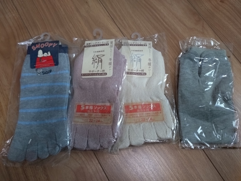 婦人用靴下4足セット 五本指ソックス他 ※新品拍卖