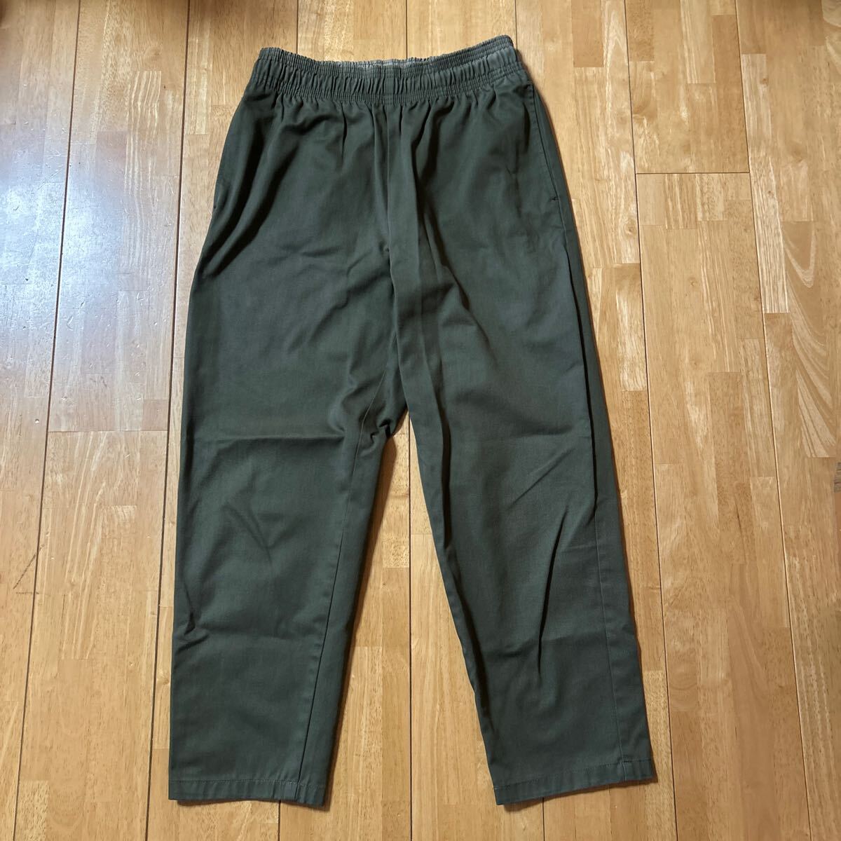 GU g.u. ジーユー レディース パンツ WOMEN サイズ M カーキ 綿61%、ポリエステル39% 1シーズン使用品 美品 送料無料拍卖