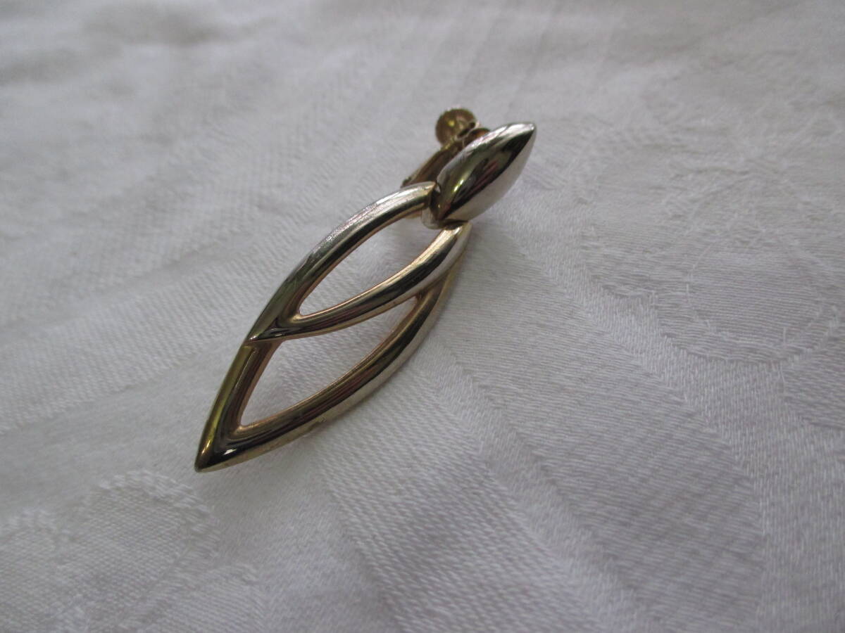 USED 中古 片方のみ イヤリング ゴールド色 リーフ 葉っぱ 送料140円~ 1個のみ 拍卖