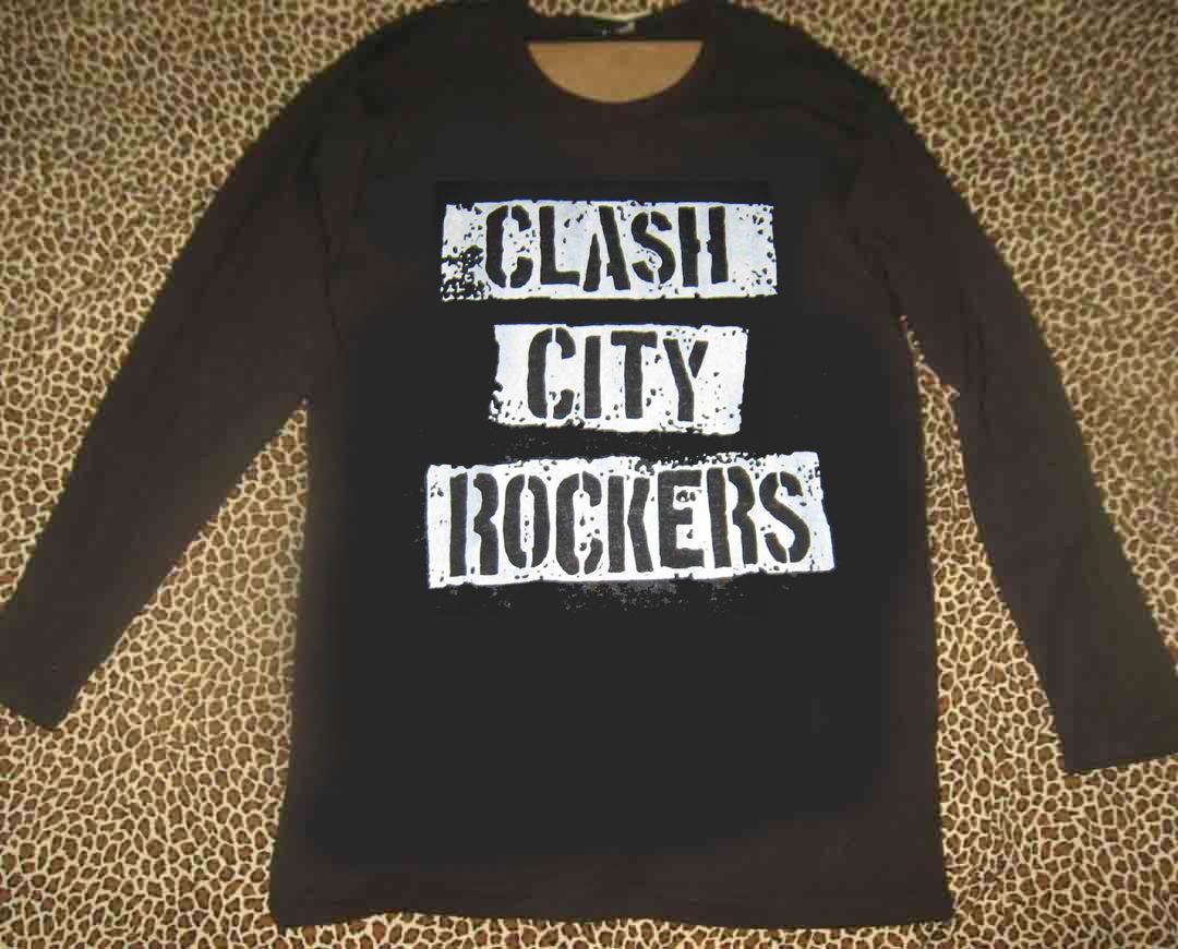 ザ・クラッシュ THE CLASH ★ ロンT 黒 M. L. 2L の3サイズ有り 拍卖