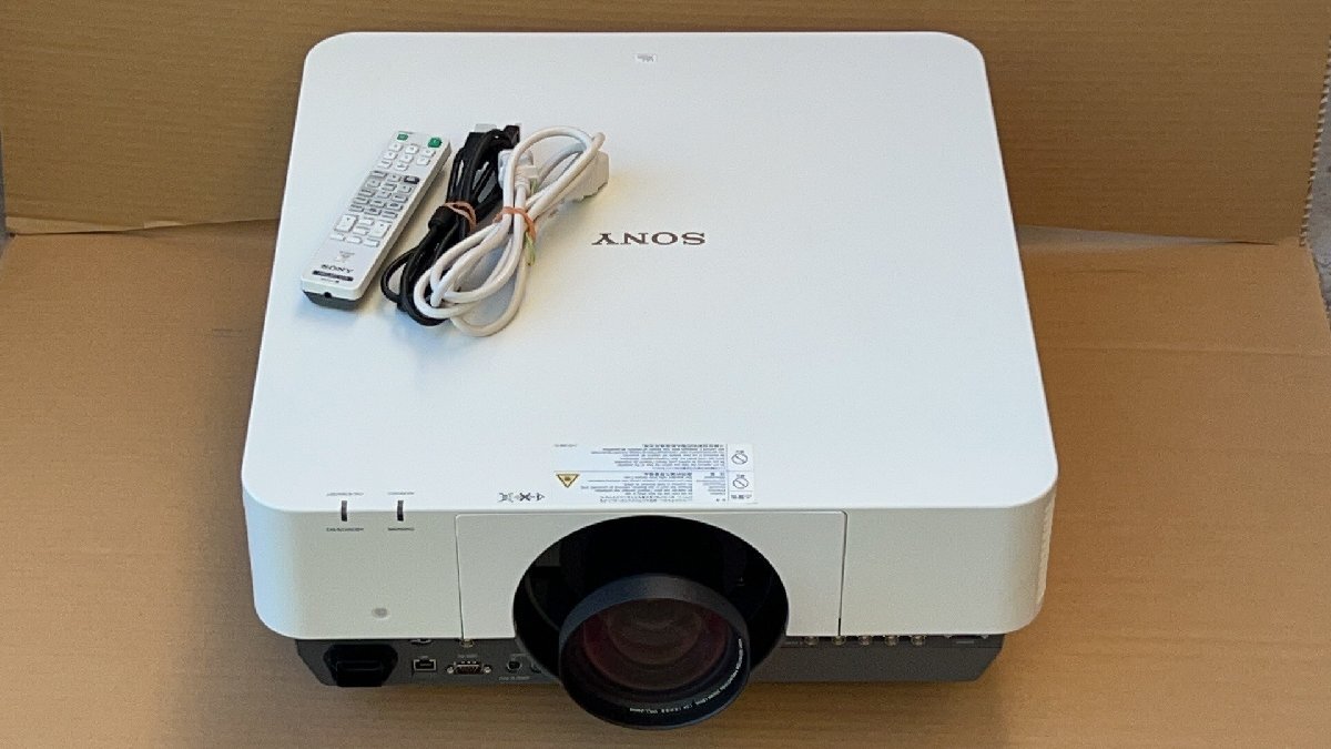今週値下げ簡易チェック★動作品 SONY データプロジェクター VPL-FHZ700L ★ライト使用時間4570H☆投影OK★SY1511拍卖