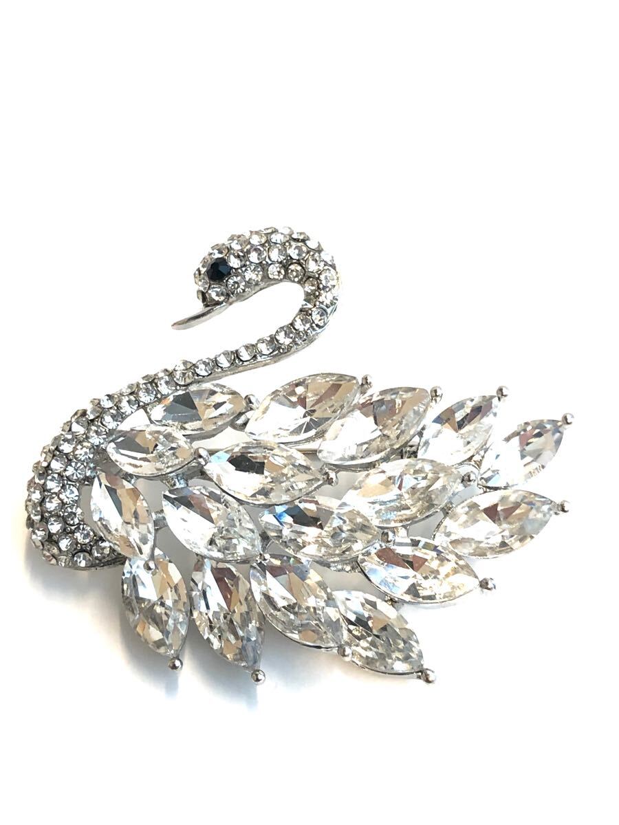 Zirconia Brooch 782拍卖