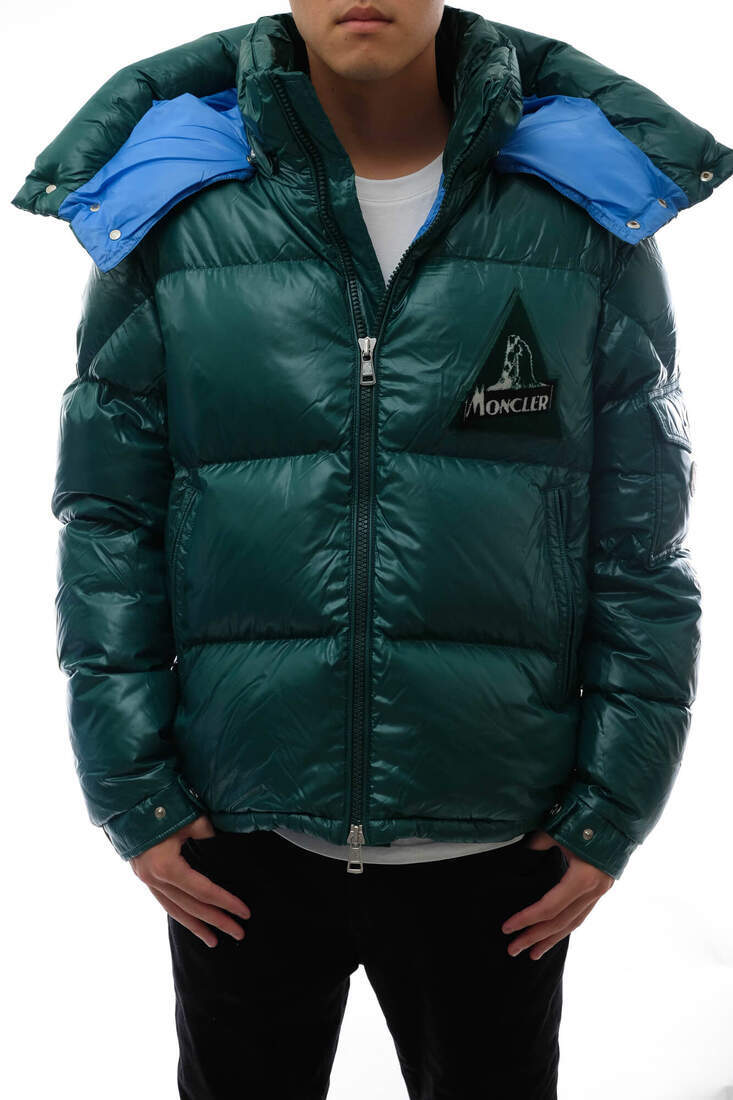 MONCLER モンクレール ダウンジャケット E2 0914191005 68950 WILSON GIUBBOTTO フード付き拍卖