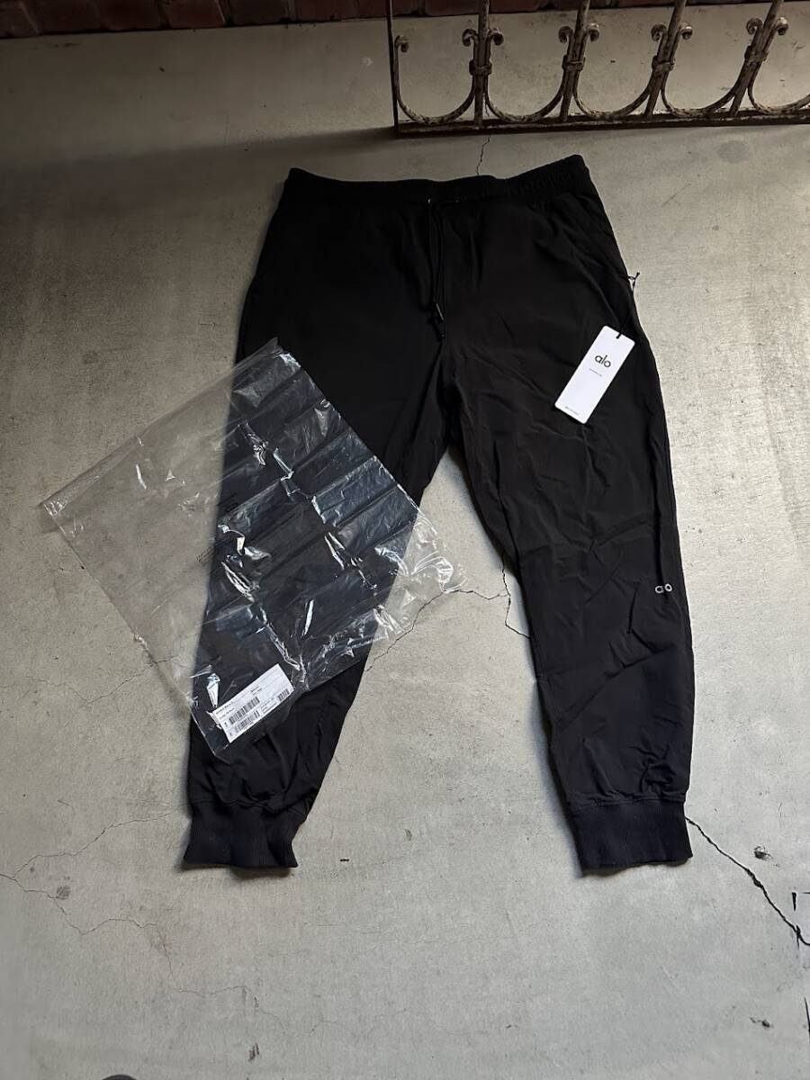 海外モデル 国内未発売($139.00 現行価格) Alo YOGA アロー ヨガ Co-Op 7/8 PANTS Black ブラック XL メンズ 拍卖